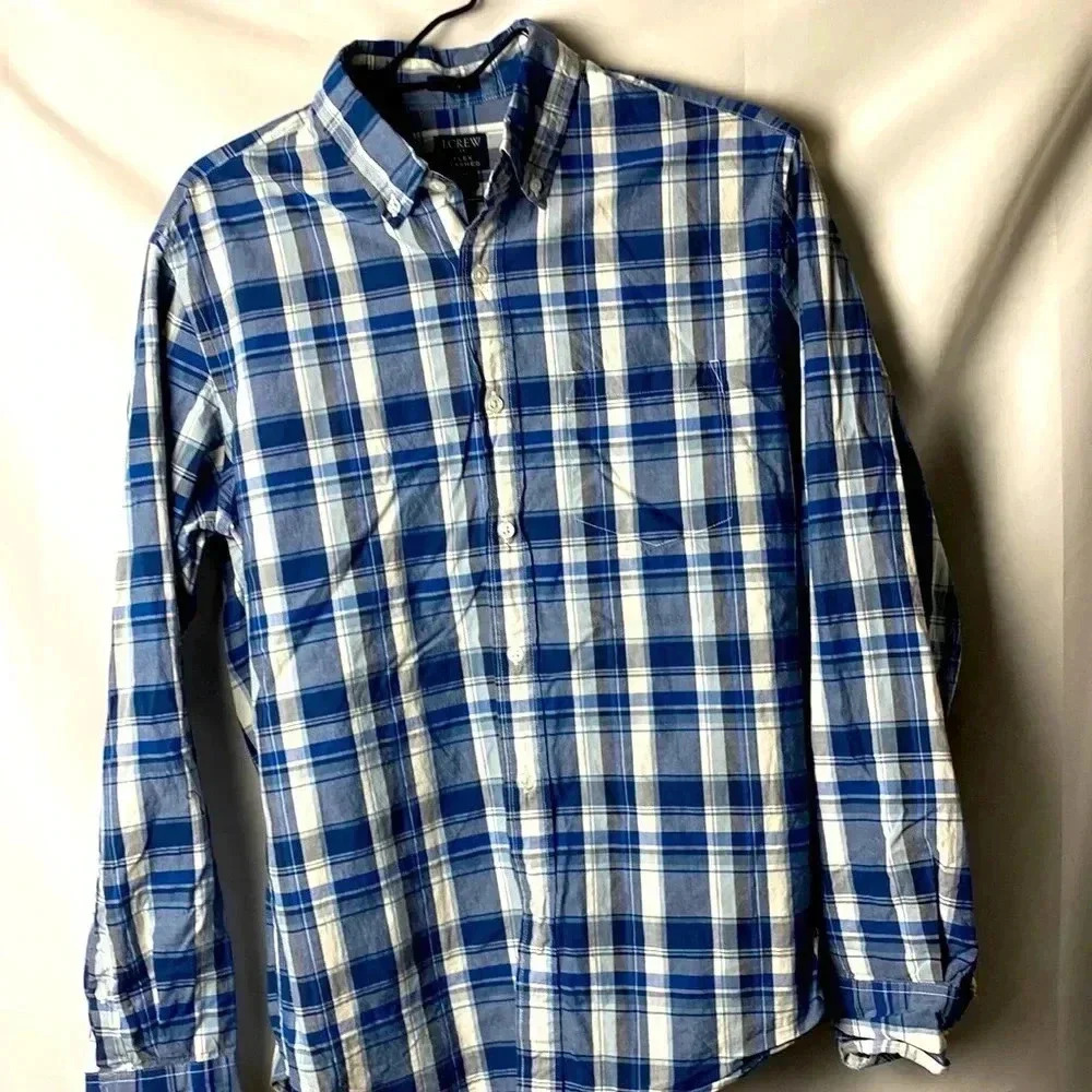 J CREW FACTORY  SIZE MEDIUM LONG SLEEVE BUTTON‎ DOWN SHIRT COTTON ELASTANE